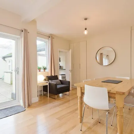 Apartment 3 Bedroom Townhouse In Portobello Sleeps 6 Dublin
