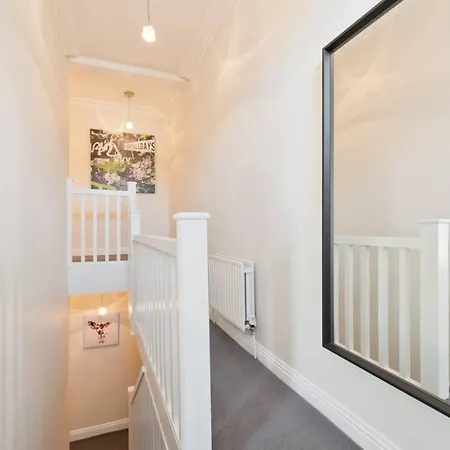 3 Bedroom Townhouse In Portobello Sleeps 6 Apartment